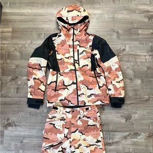 Snowboard Oakley TC Gunn 2L Jacket and Pants